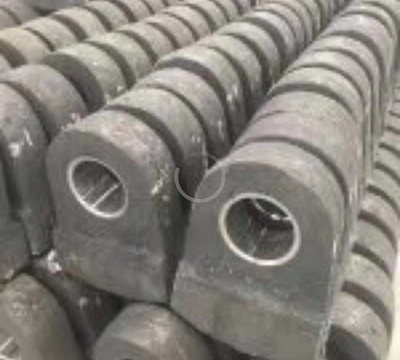 破碎機錘頭磨損嚴(yán)重的原因及解決方案